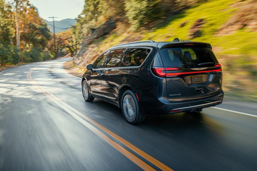  Chrysler Pacifica Pinnacle AWD (RU) 2020 года  (фото 28 из 82)